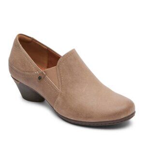 Women's Laurel V Shootie  Size 5.5 M TAUPE